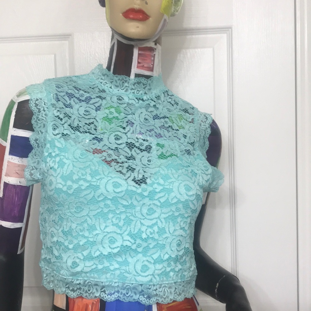 Bebe crop top NWOT